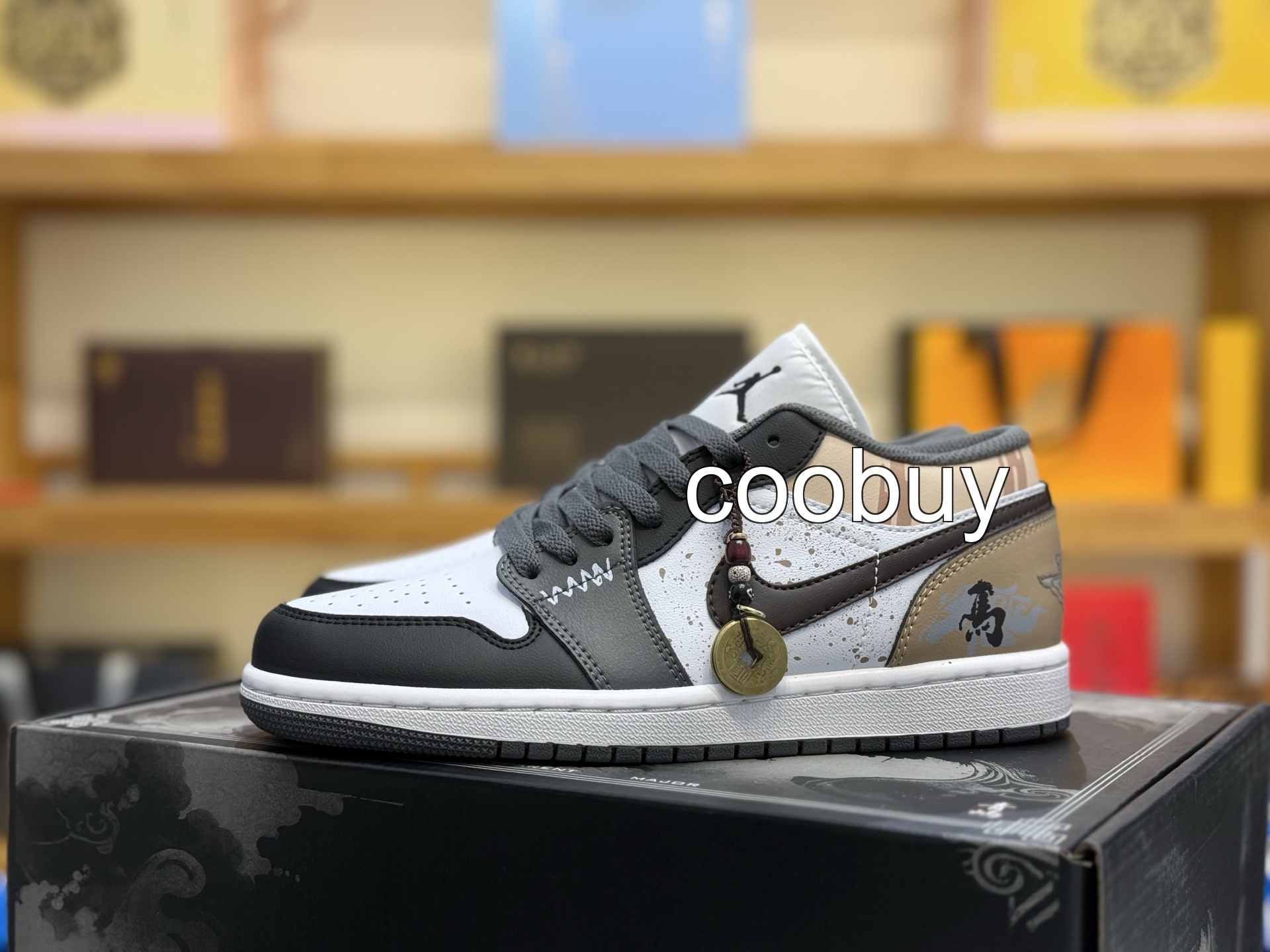 Replica fake trainers Nike Air Jordan 1 Low Horse Year - Image 3