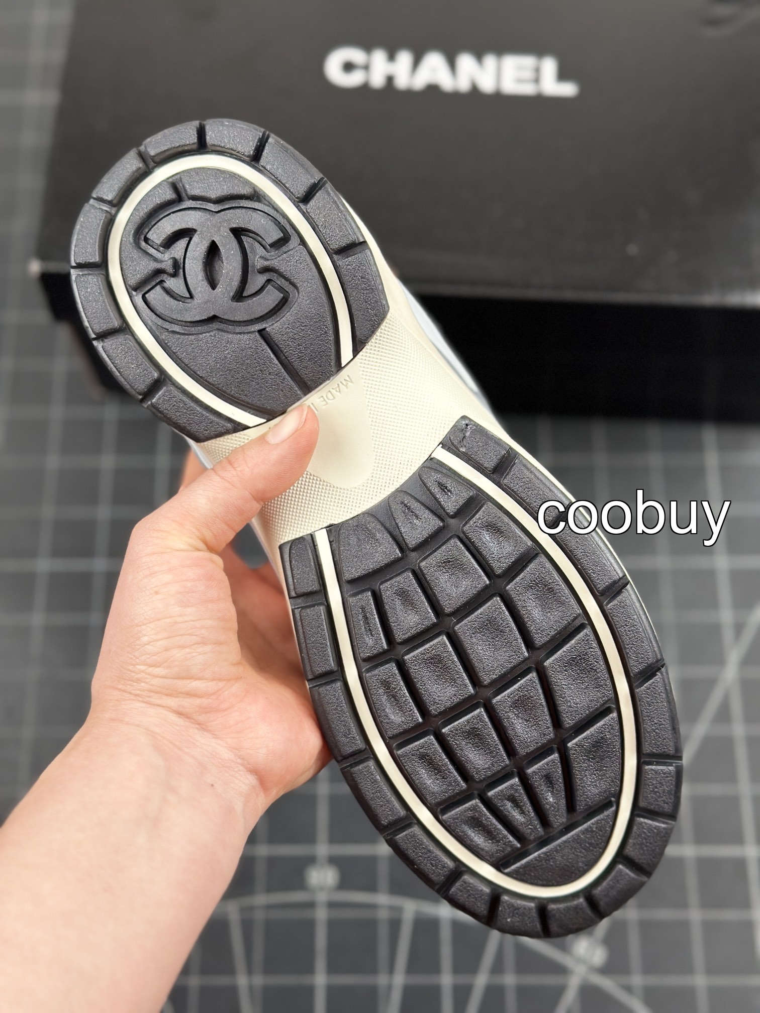 Replica chanel shoe box real vs fake Chanel Sneakers - Image 6
