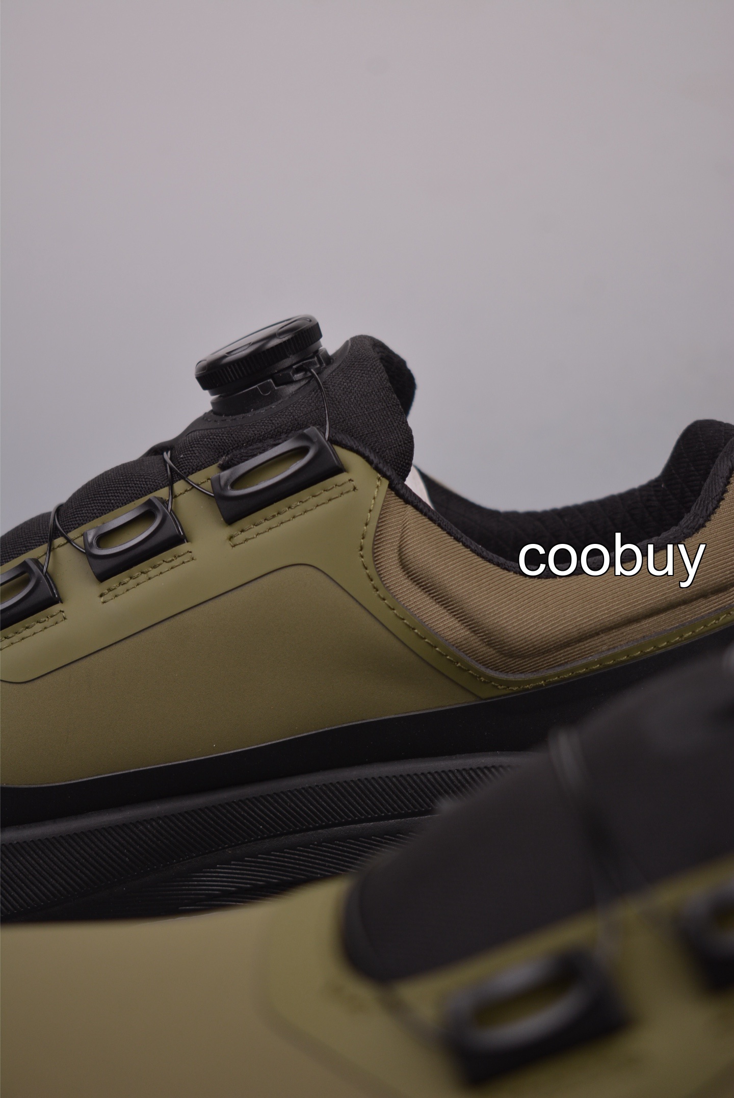 Replica fake nike Descente Running Shoes - Image 8