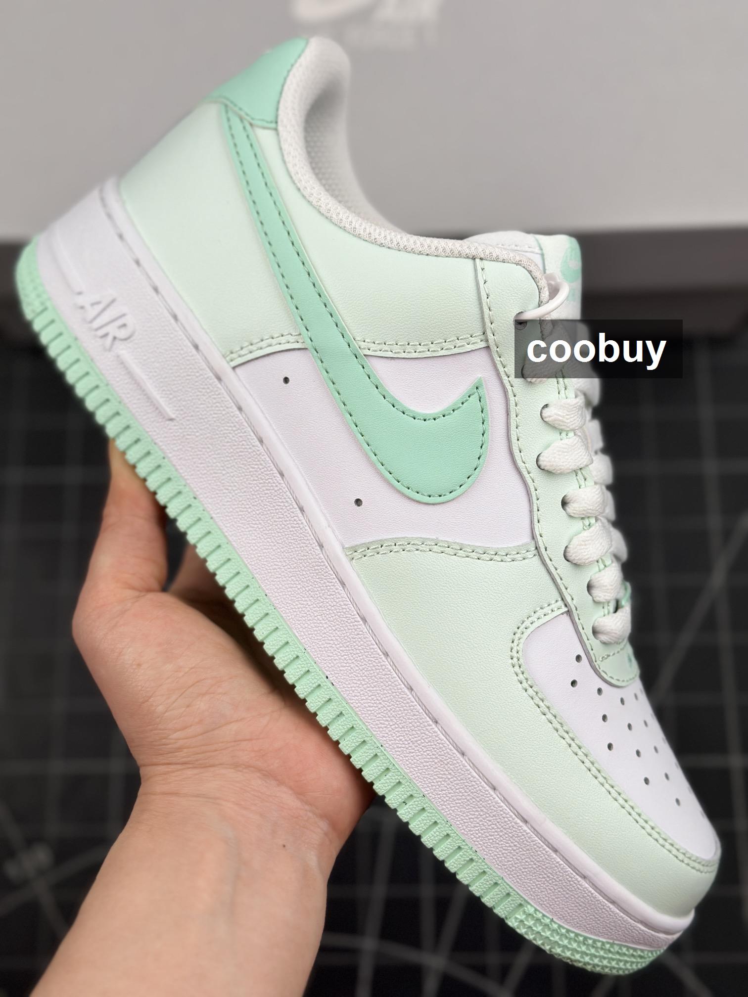 fake sneakers - Nike Air Force 1