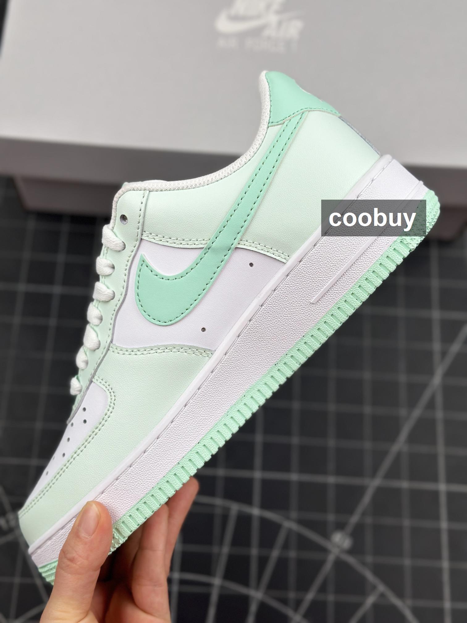 fake sneakers - Nike Air Force 1